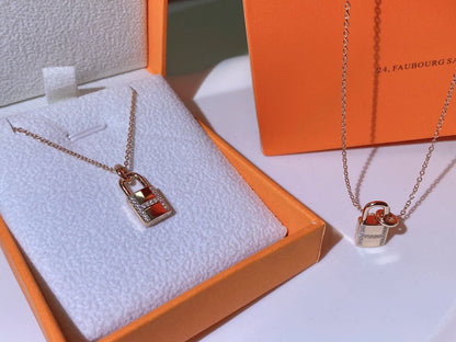 [Sophire Jewelry ]HM ADVANCED NICHE LOCK HEAD NECKLACE DIAMONDS