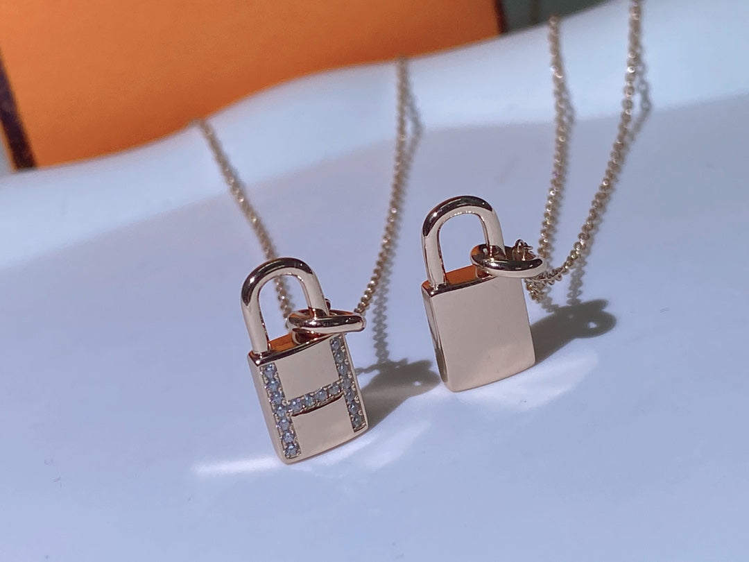[Sophire Jewelry ]HM ADVANCED NICHE LOCK HEAD NECKLACE DIAMONDS