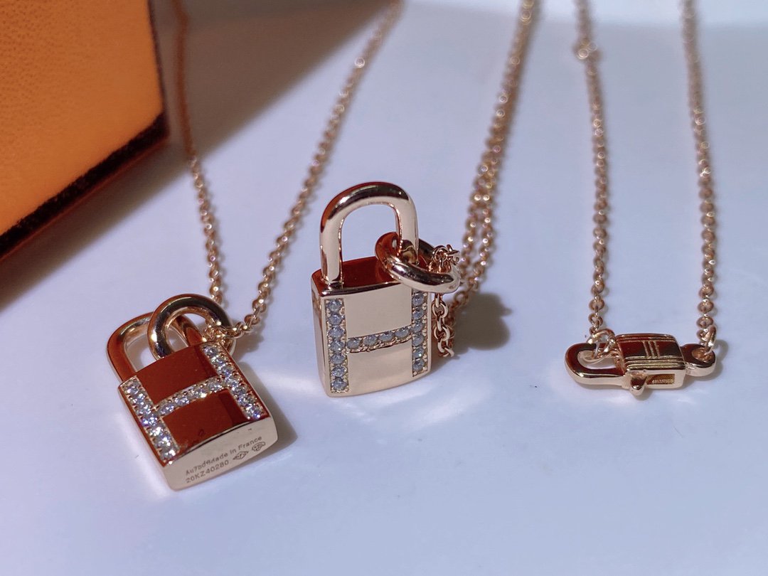 [Sophire Jewelry ]HM ADVANCED NICHE LOCK HEAD NECKLACE DIAMONDS