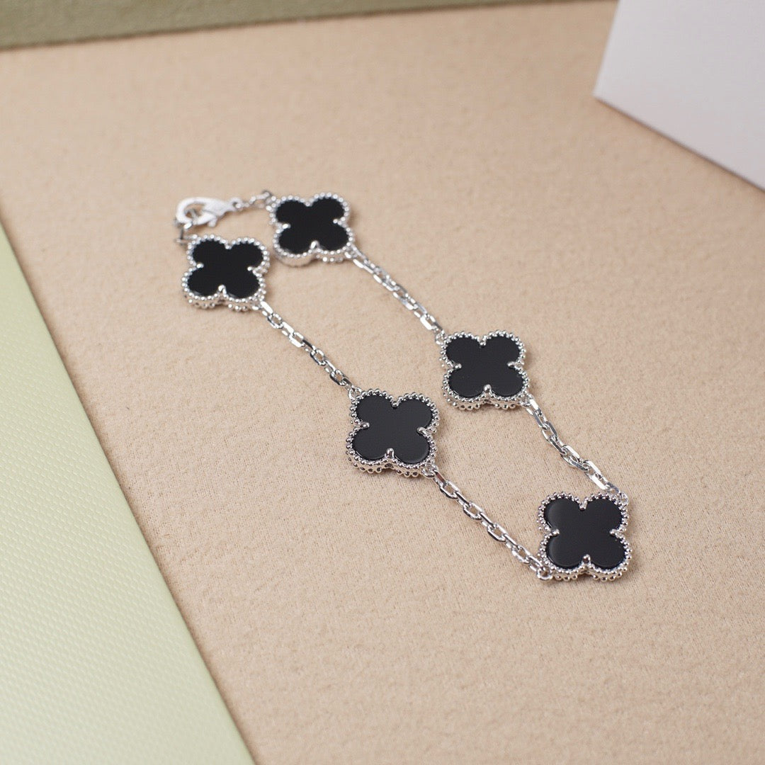 [Sophire Jewelry ] CLOVER 5 MOTIF ONYXS BRACELET COLLECTION