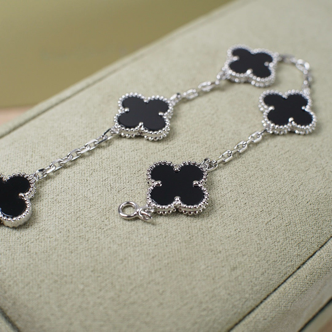 [Sophire Jewelry ] CLOVER 5 MOTIF ONYXS BRACELET COLLECTION