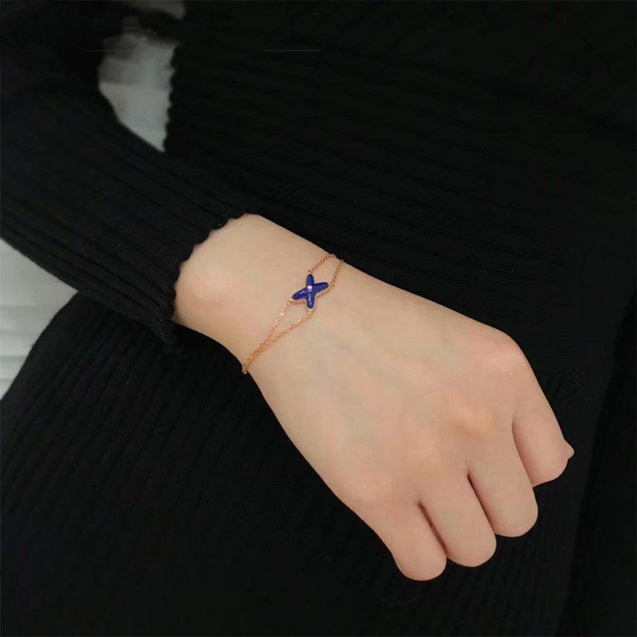 [Sophire Jewelry ]Hollow Design Four-Leaf Clover Flower Shape Bracelet