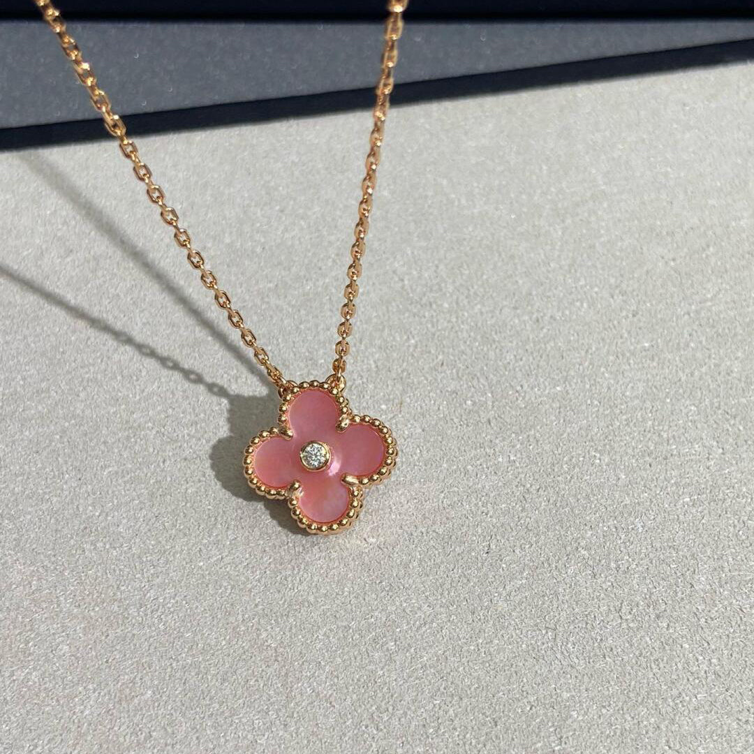 [Sophire Jewelry ]CLOVER 15MM DIAMOND PINK MOP NECKLACE
