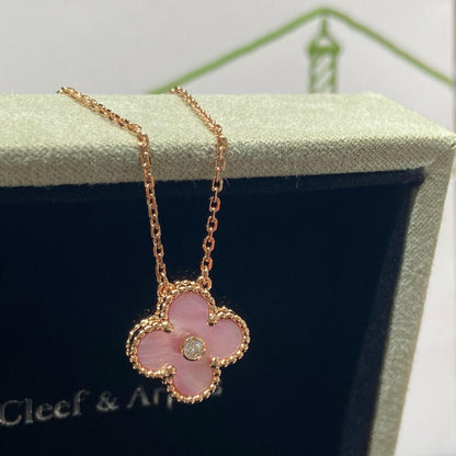 [Sophire Jewelry ]CLOVER 15MM DIAMOND PINK MOP NECKLACE
