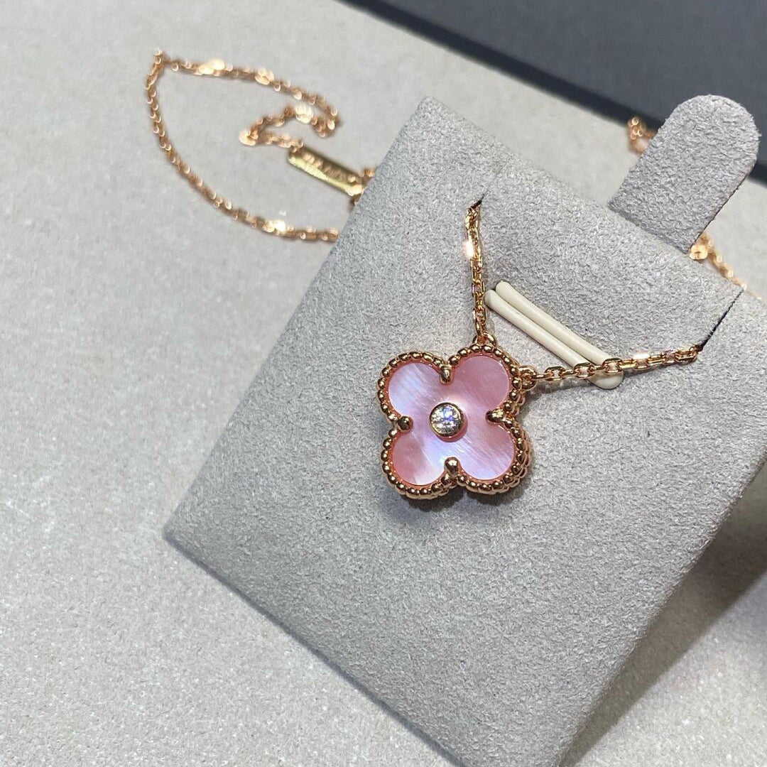 [Sophire Jewelry ]CLOVER 15MM DIAMOND PINK MOP NECKLACE
