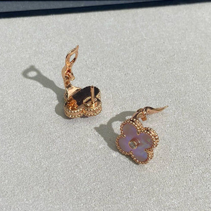 [Sophire Jewelry ]CLOVER MEDIUM 1 DIAMOND PINK EARRINGS