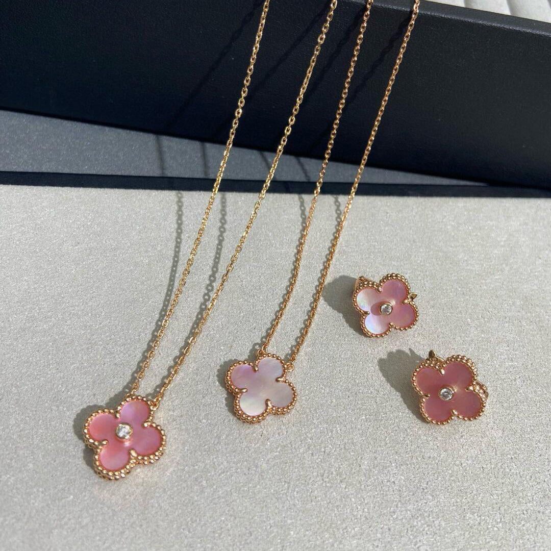 [Sophire Jewelry ]CLOVER MEDIUM 1 DIAMOND PINK EARRINGS