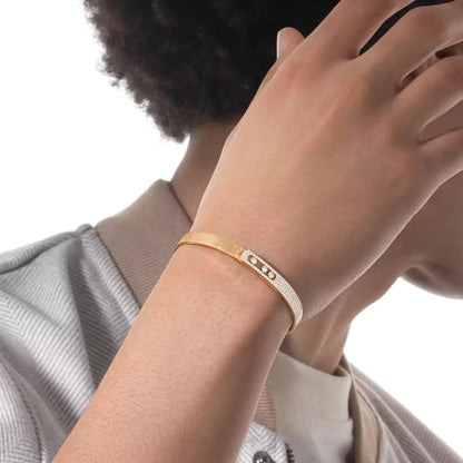 [Sophire Jewelry]Move Noa Ciselé half pavé bangle