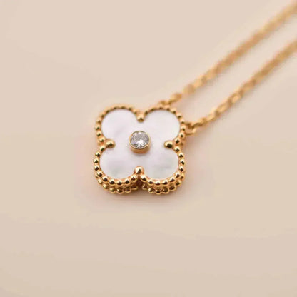 [Sophire Jewelry ]CLOVER 15MM DIAMOND WHITE FRITILLARIA NECKLACE