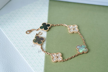[Sophire Jewelry ] CLOVER 5 MOTIF GRAY MOP BRACELET COLLECTION