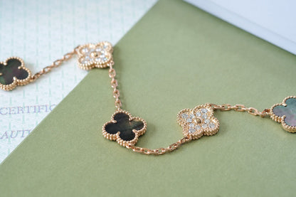 [Sophire Jewelry ] CLOVER 5 MOTIF GRAY MOP BRACELET COLLECTION