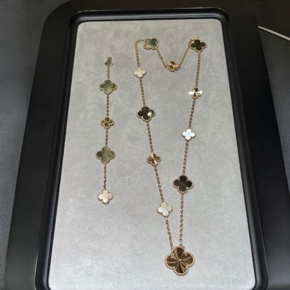 [Sophire Jewelry ]DETACHABLE CLOVER 15(11+4) FLOWER ROSE GOLD NECKLACE SET