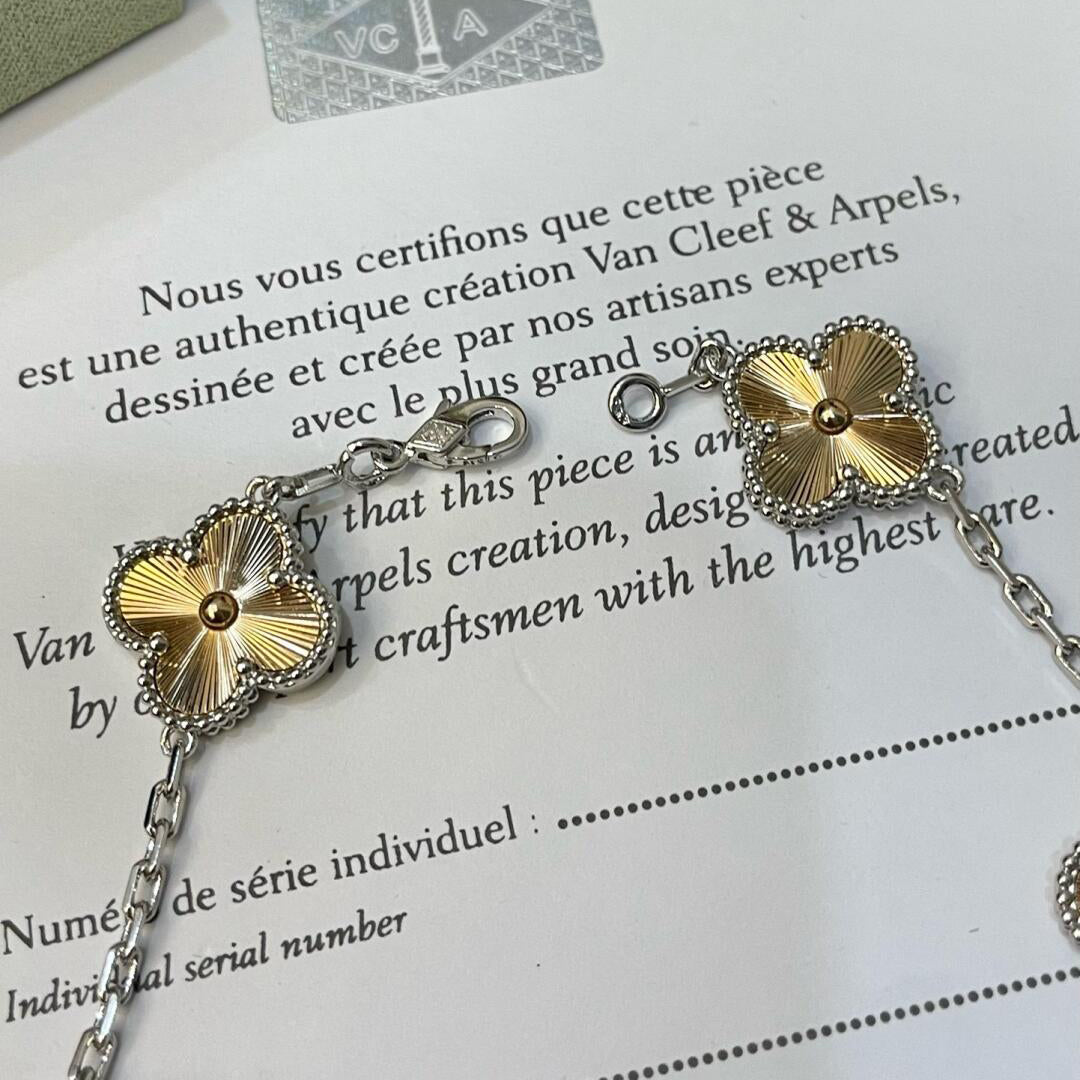 [Sophire Jewelry ]CLOVER  5 MOTIFS  CHRISTMAS LIMITED EDITION BRACELET