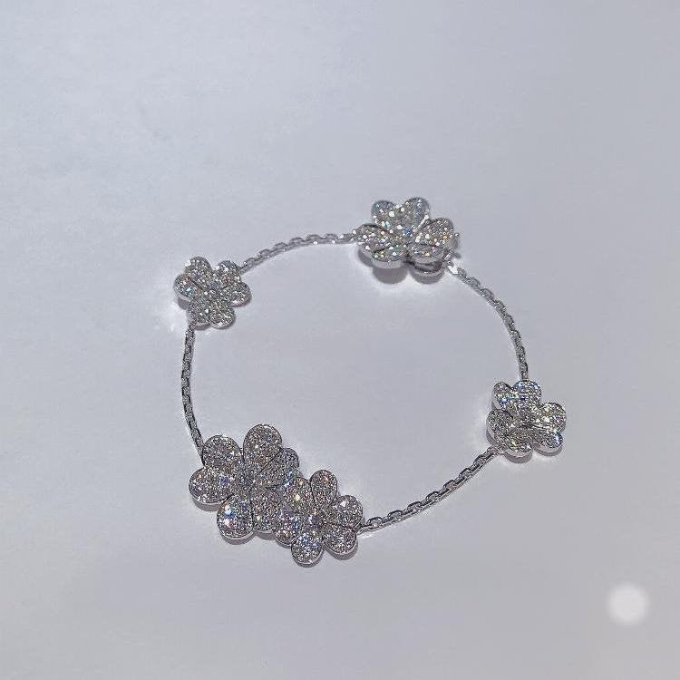 [Sophire Jewelry ]FRIVOLE SILVER 5 FLOWERS BRACELET