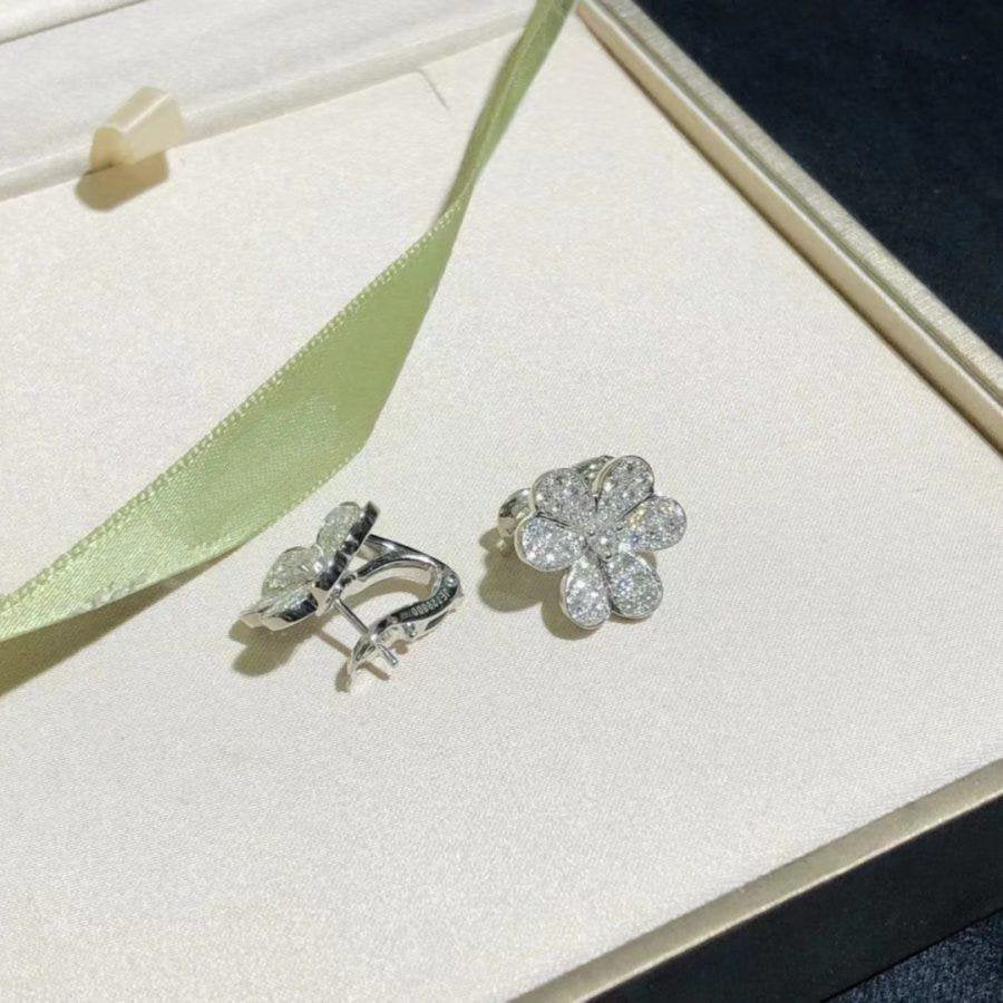 [Sophire Jewelry ]FRIVOLE SILVER FLOWER DIAMOND EARRINGS