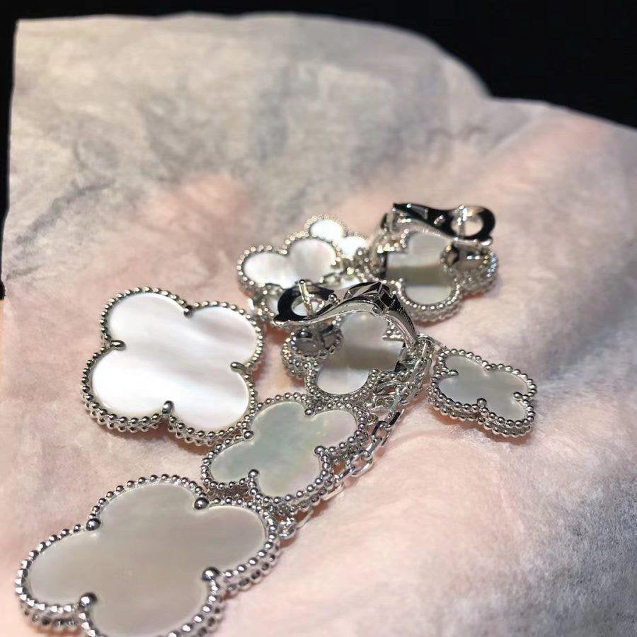 [Sophire Jewelry ]CLOVER EARRINGS WHITE MOP 4 MOTIFS SILVER