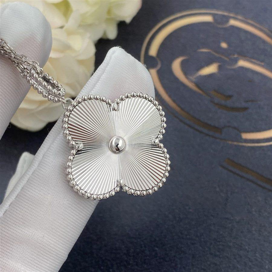 [Sophire Jewelry ]CLOVER 25MM SILVER BIG CLOVER NECKLACE