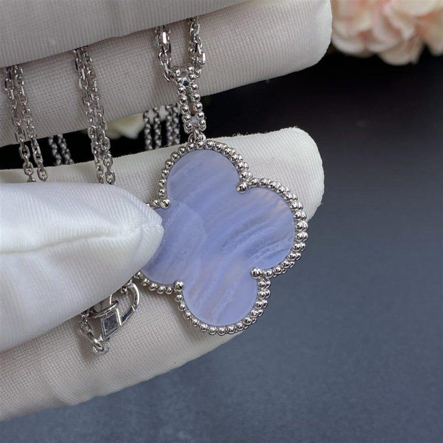 [Sophire Jewelry ]CLOVER SILVER CHALCEDONY BIG CLOVER NECKLACE