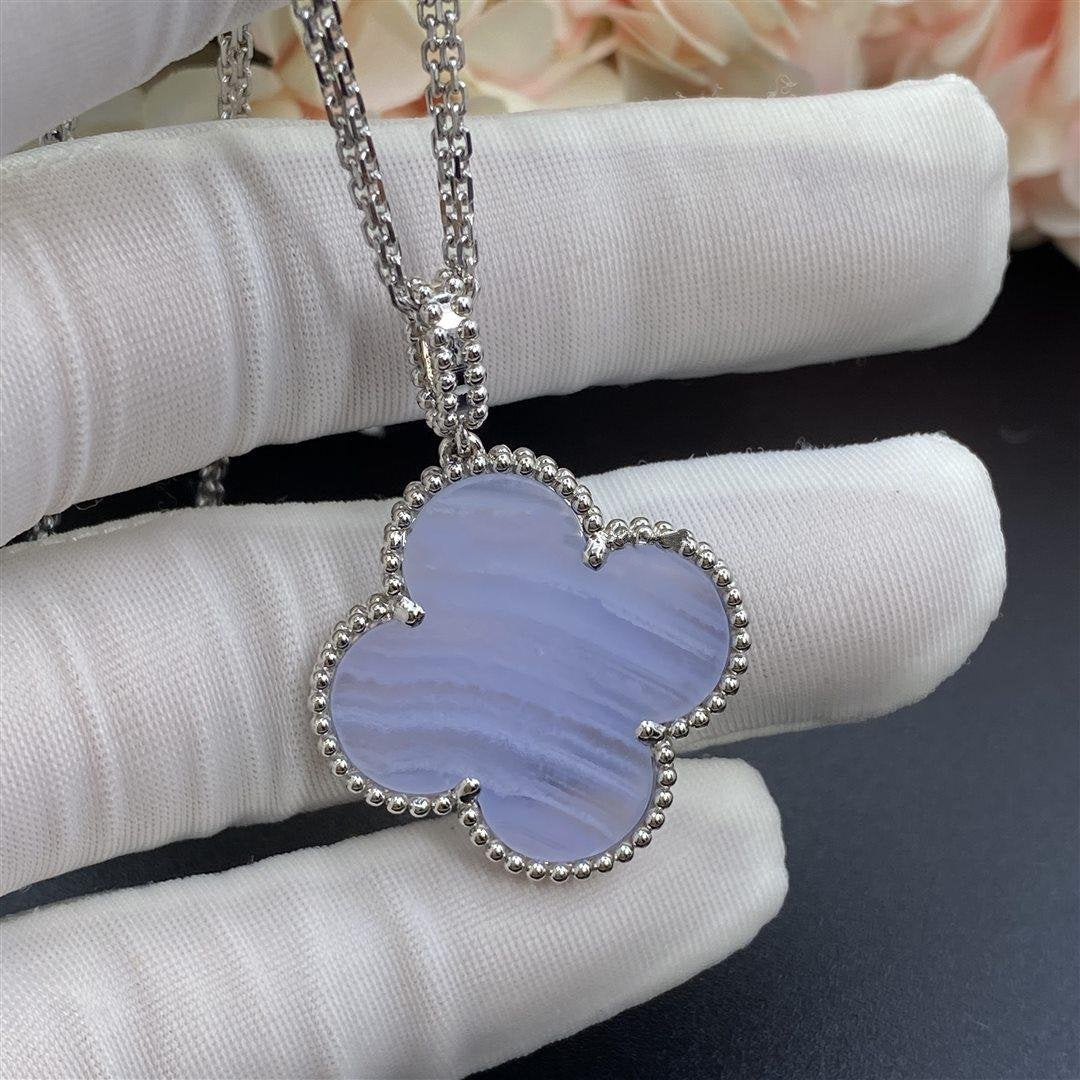 [Sophire Jewelry ]CLOVER SILVER CHALCEDONY BIG CLOVER NECKLACE