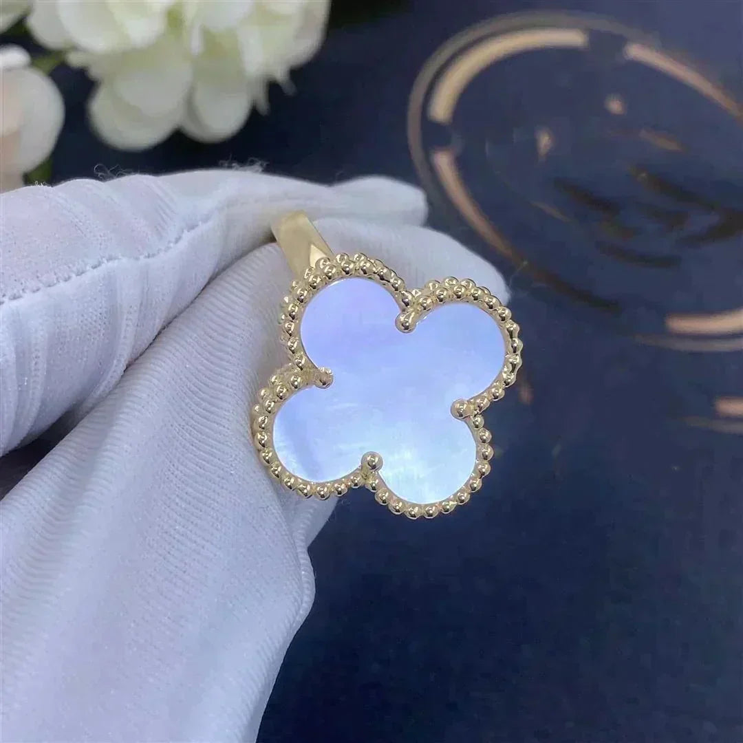 [Sophire Jewelry ]CLOVER WHITE MOP RING