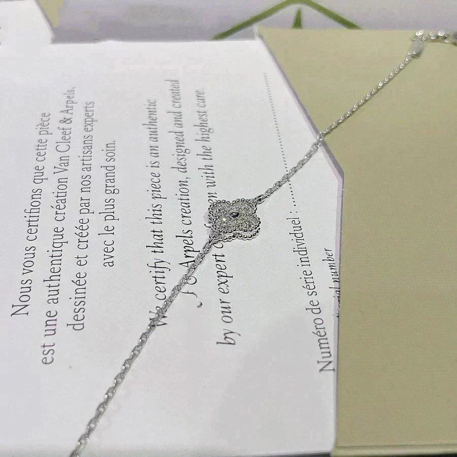 [Sophire Jewelry ]CLOVER  SINGLE FLOWER BRACELET SILVER
