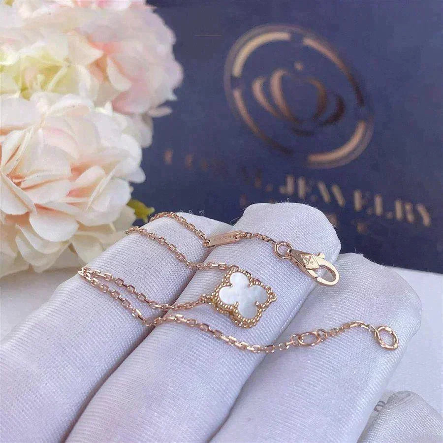 [Sophire Jewelry ]CLOVER WHITE MOP SINGLE FLOWER BRACELET