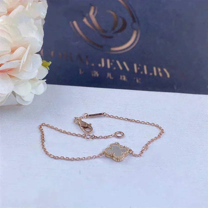 [Sophire Jewelry ]CLOVER WHITE MOP SINGLE FLOWER BRACELET