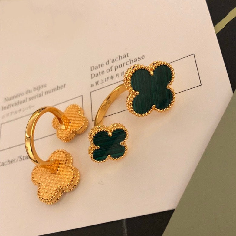 [Sophire Jewelry ]CLOVER BETWEEN THE FINGER RING