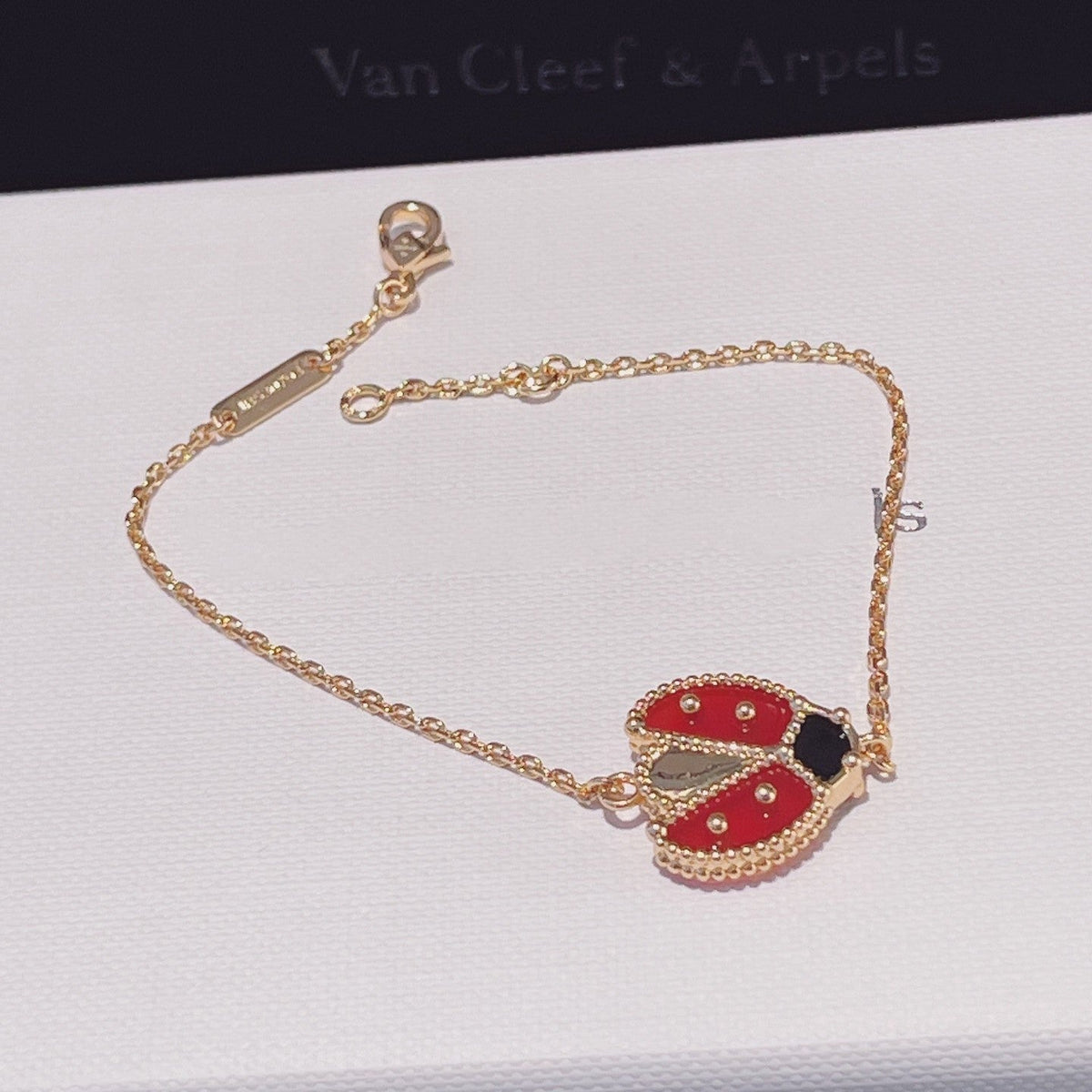 [Sophire Jewelry ]LUCKY SPRING 1 MOTIF PINK GOLD BRACELET