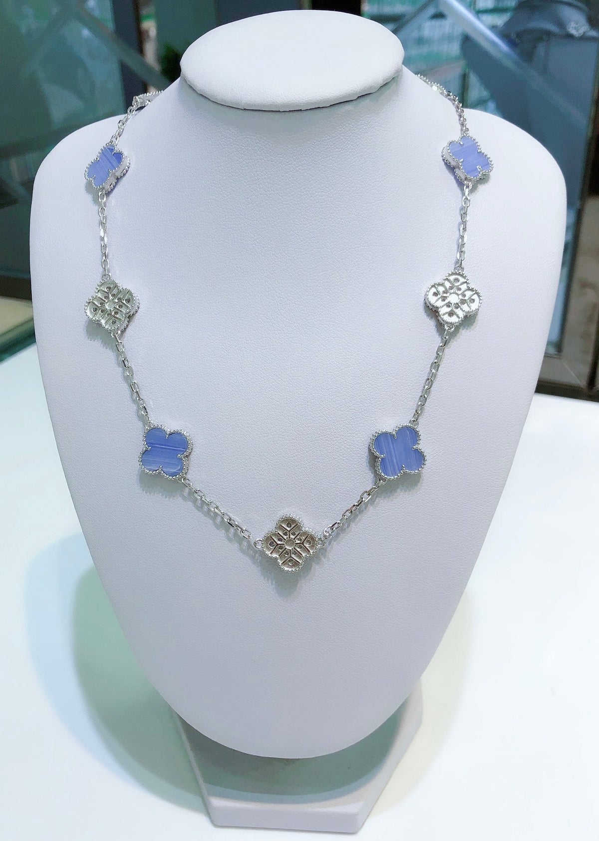 [Sophire Jewelry ]CLOVER 10 MOTIFS CHALCEDONY DIAMONDS SILVER NECKLACE