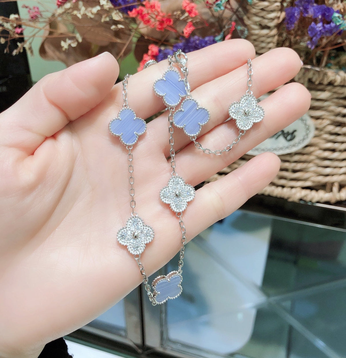 [Sophire Jewelry ]CLOVER 10 MOTIFS CHALCEDONY DIAMONDS SILVER NECKLACE