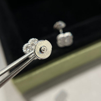 [Sophire Jewelry ]CLOVER MINI DIAMOND STUD EARRINGS